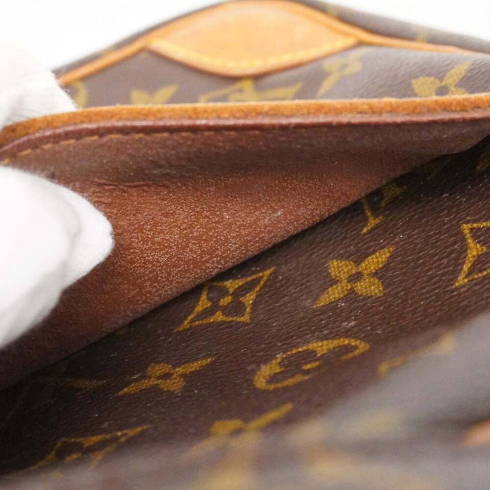 LOUIS VUITTON Brown Monogram Shoulder Bag - Picture 7 of 14